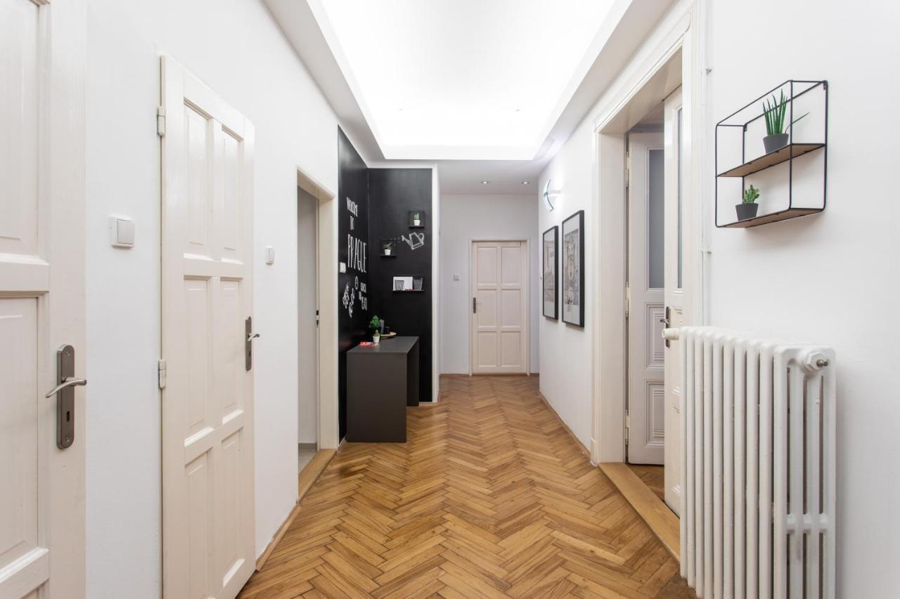 Spacious Apartments Near The River Prague Ngoại thất bức ảnh