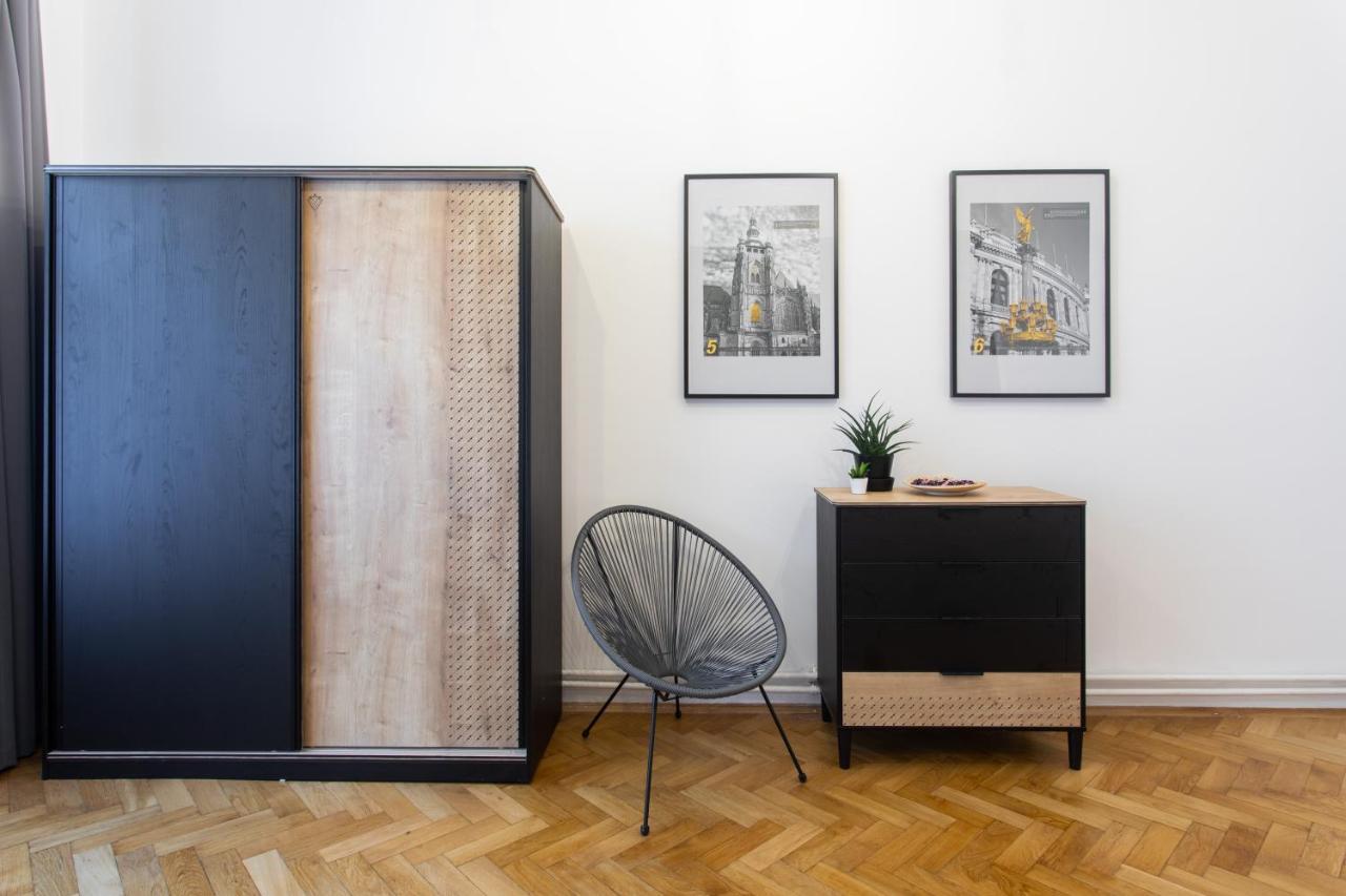 Spacious Apartments Near The River Prague Ngoại thất bức ảnh