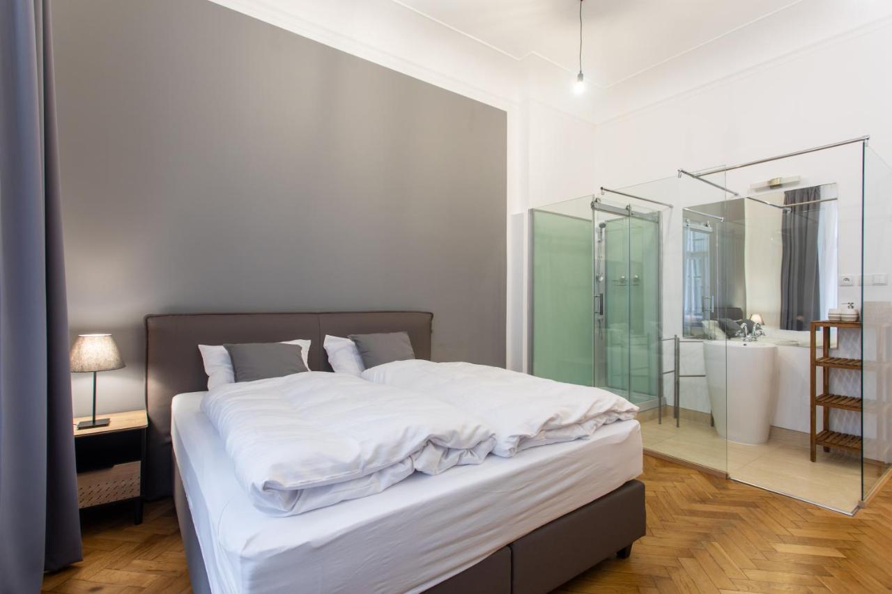 Spacious Apartments Near The River Prague Ngoại thất bức ảnh