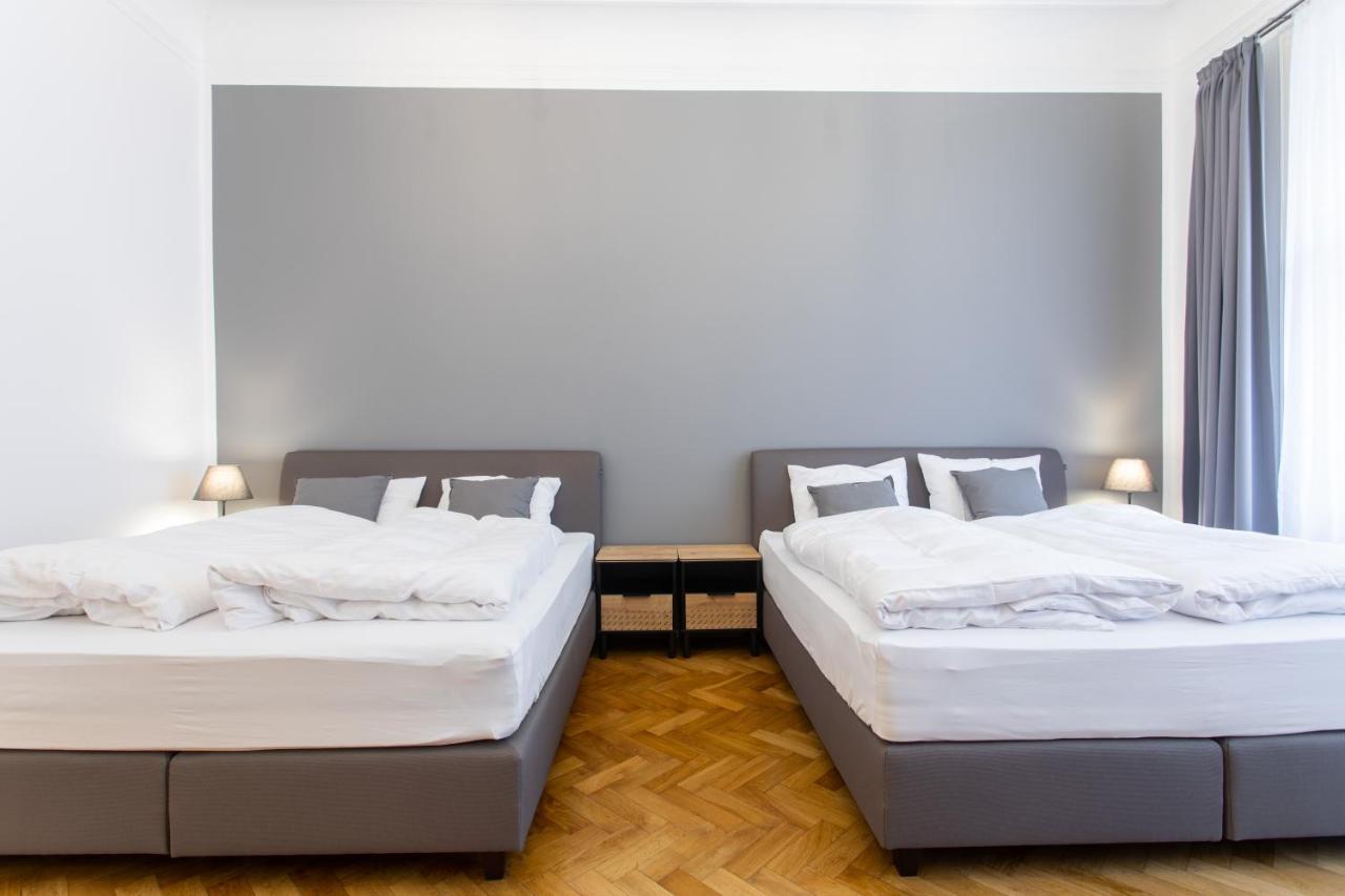 Spacious Apartments Near The River Prague Ngoại thất bức ảnh