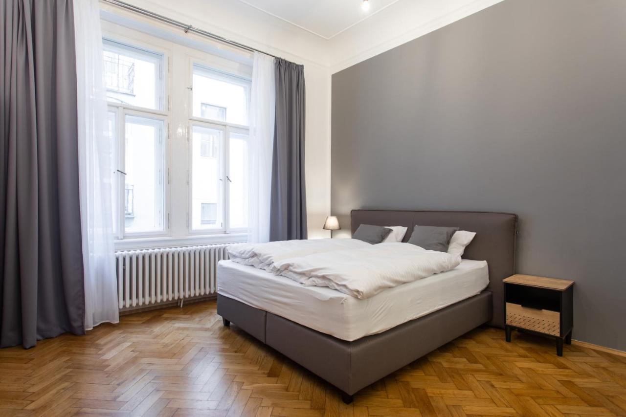 Spacious Apartments Near The River Prague Ngoại thất bức ảnh